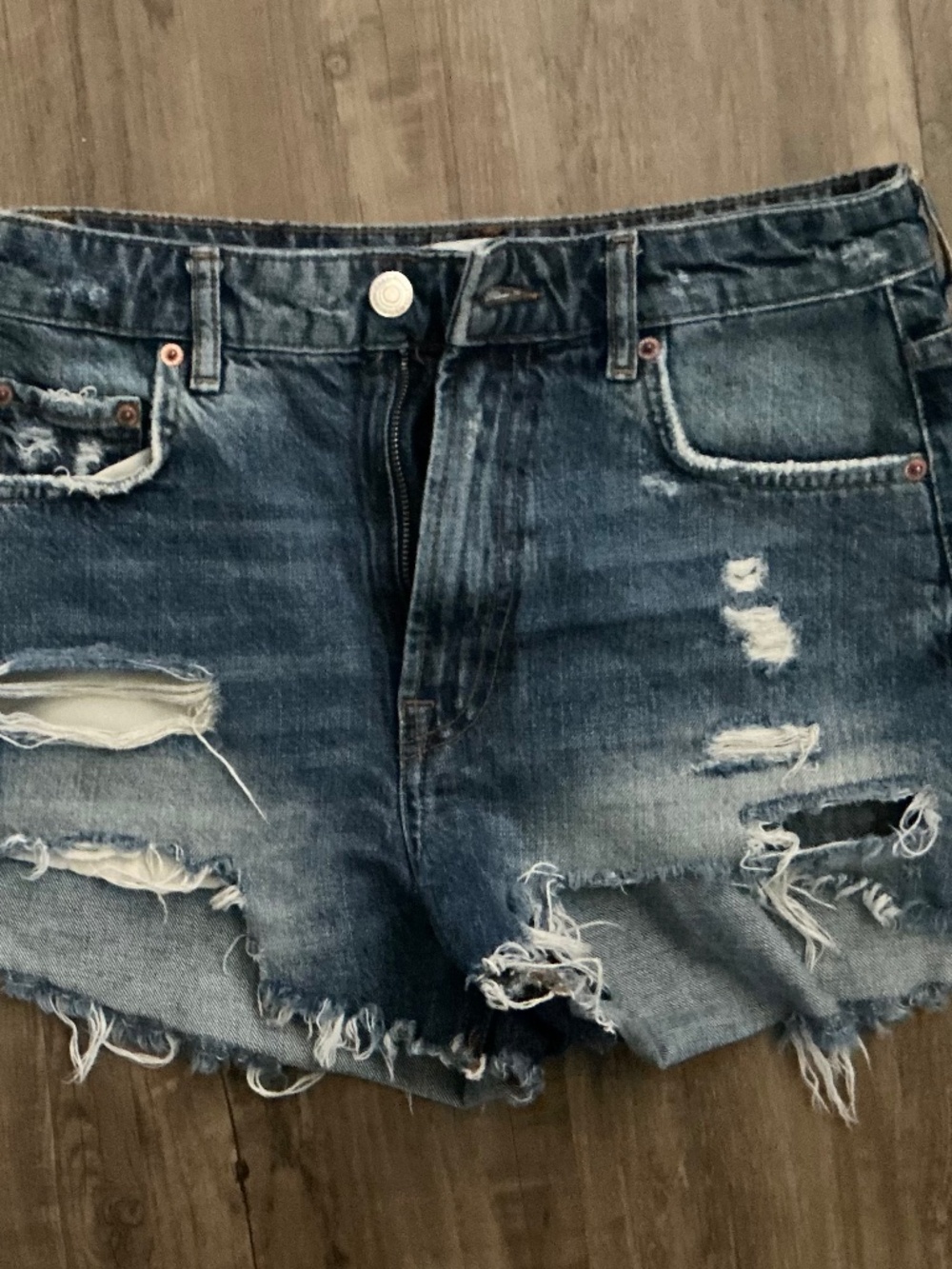 Zara High-Waisted Distressed Denim Shorts, size 4